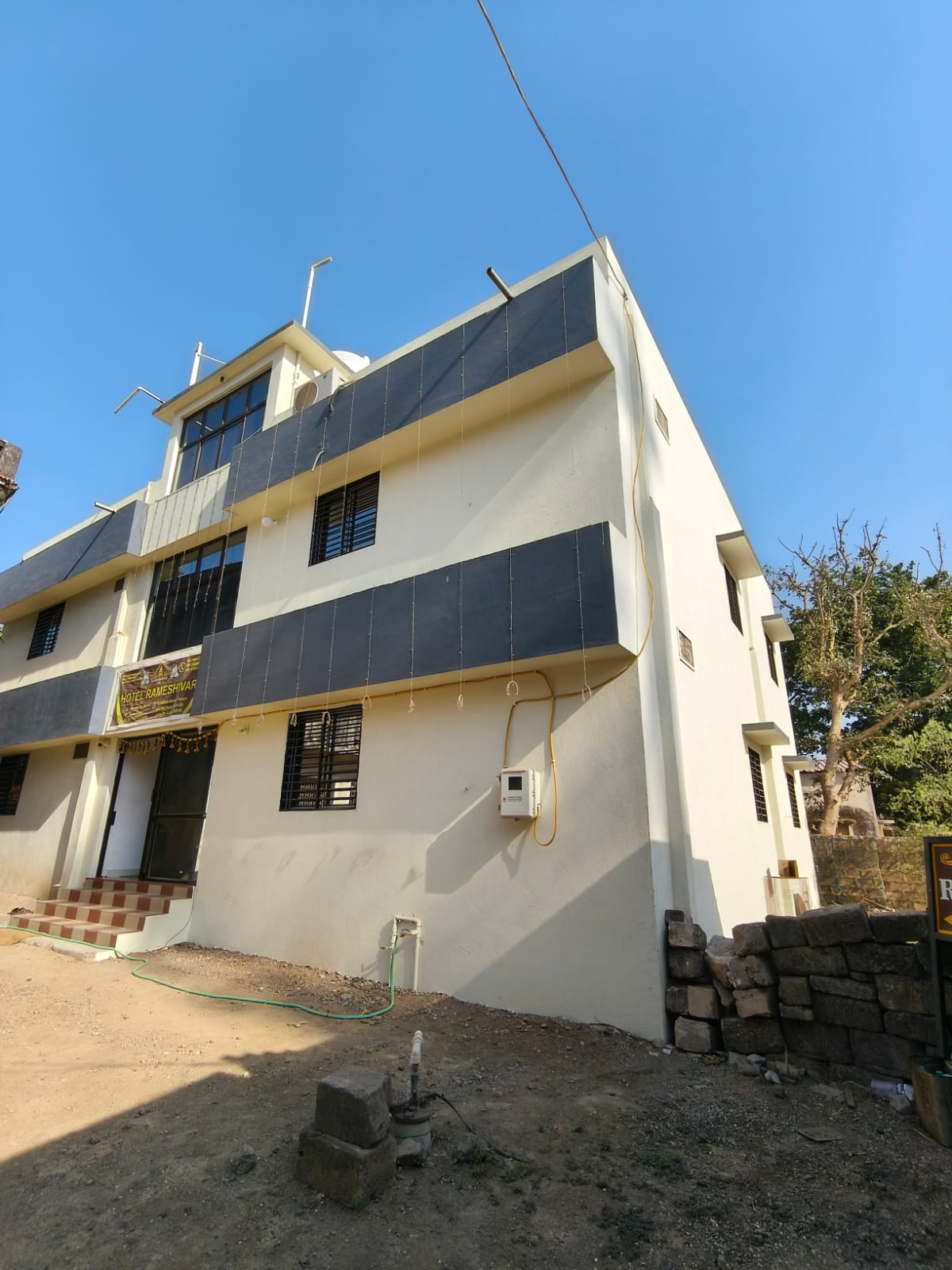 Hotel Rameshwar exterior