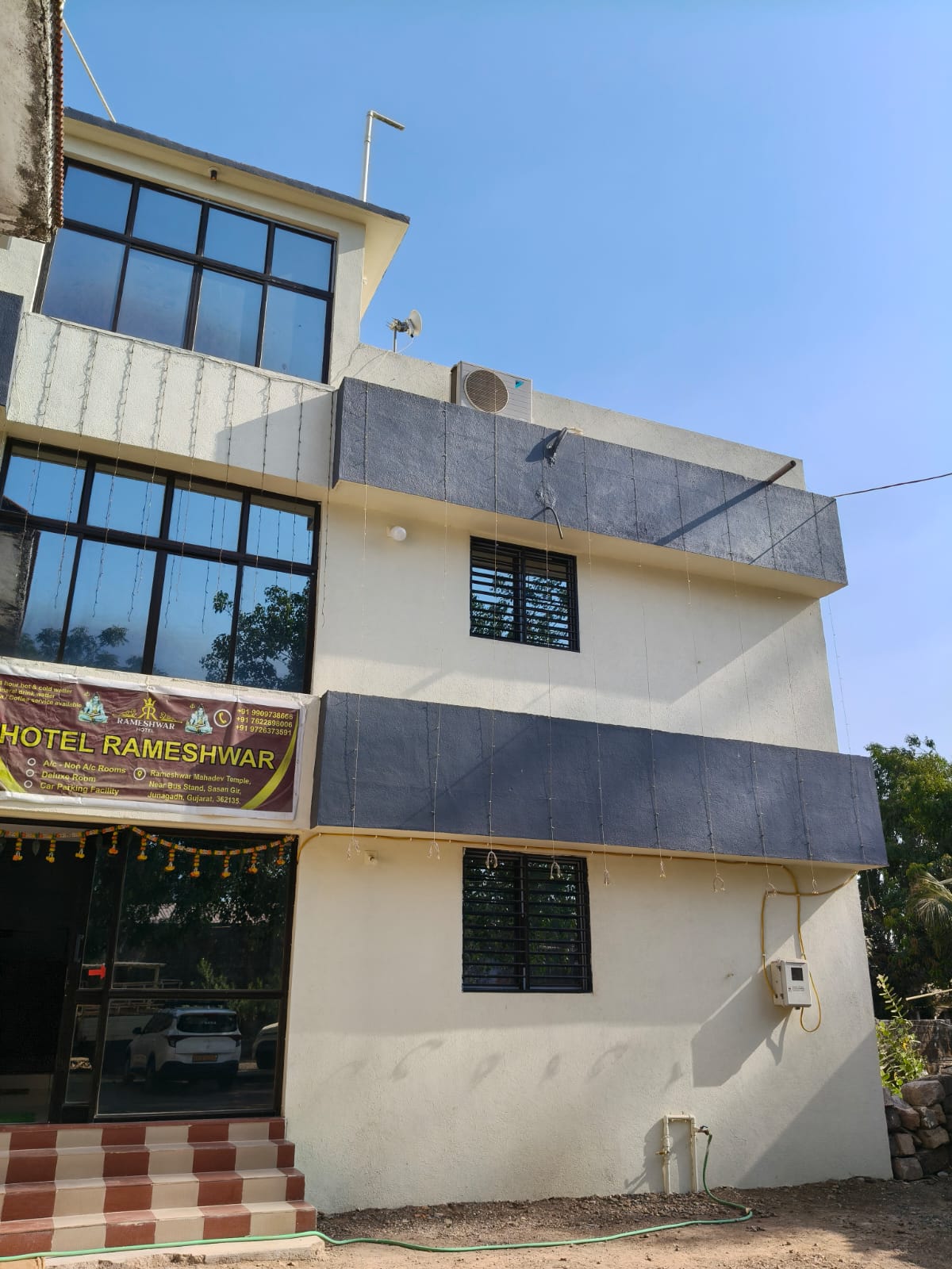 Hotel Rameshwar exterior and signage in Sasan Gir