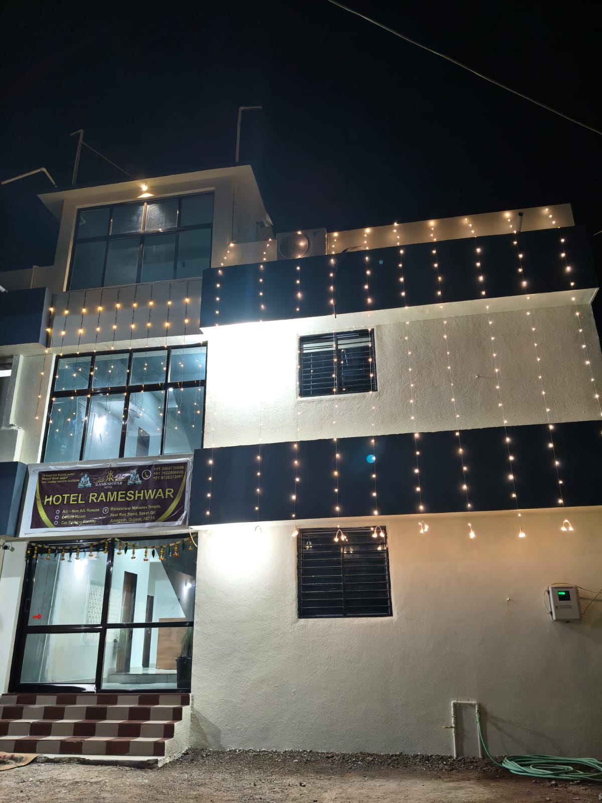 Hotel Rameshwar at night