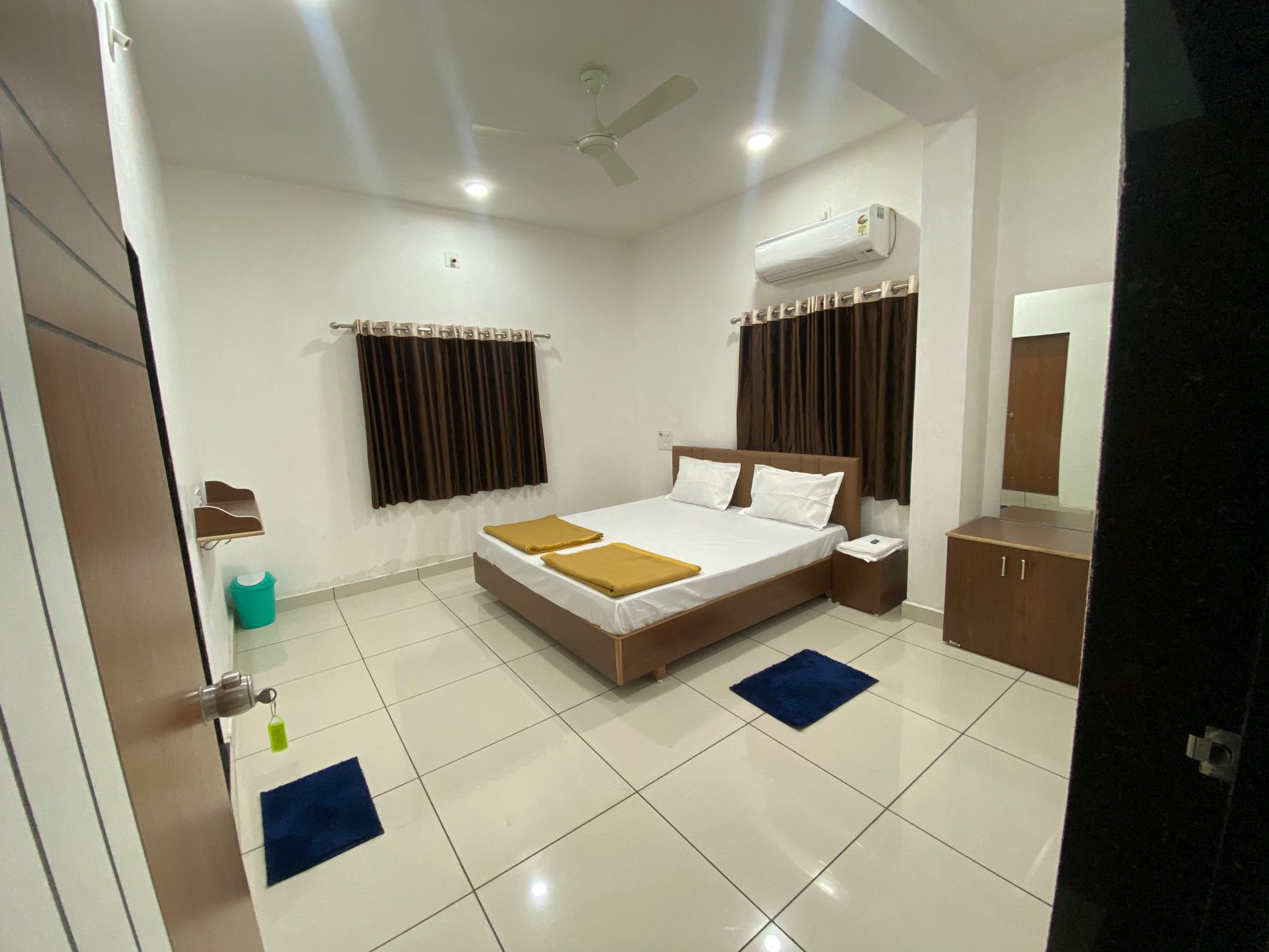 Deluxe AC Room at Hotel Rameshwar
